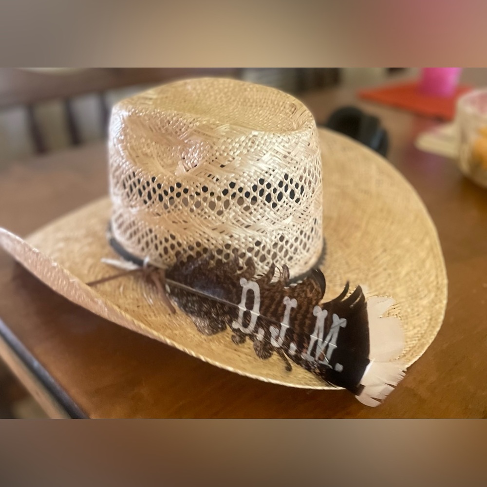 Customized Feathers - Picture 3 of 3